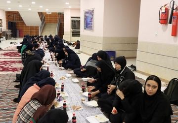 ضیافت نور و معنویت در دبیرستان تبریزی