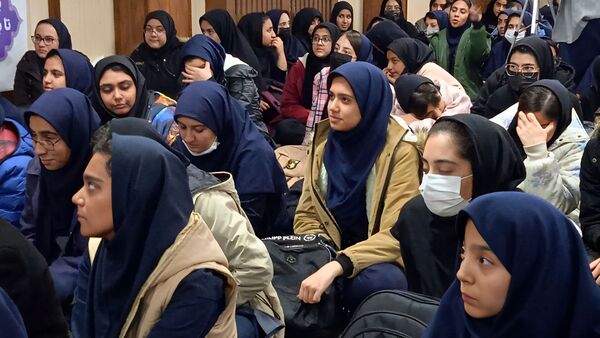 کارگاه راز جذابیت دختران در دبیرستان نورالهدی تبادکان