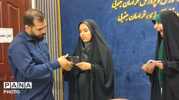 دوره آموزشی عکاسی در سازمان دانش آموزی