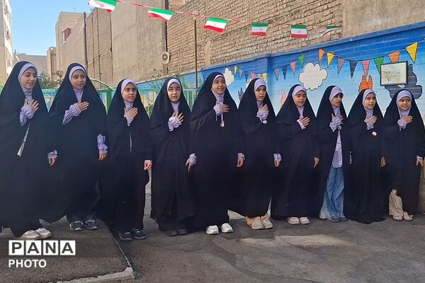 نگاهی به جشن پرشور جوانه‌ها در مدرسه بشارت