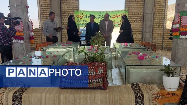 آوای هنر در هفته دولت؛ تقدیر از هنرمندان صنایع‌دستی در تپه شهدا گمنام