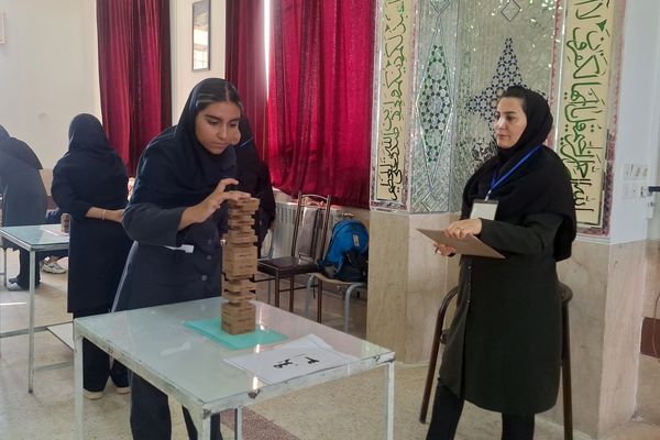 مسابقات بازی‌های فکری رویش دختران مرحله استانی در شیراز