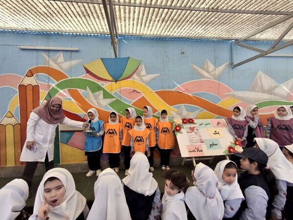  انتخابات سفیران بهداشت در دبستان آوا