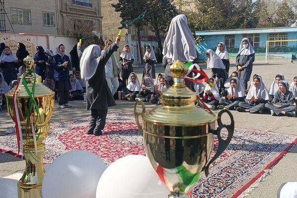 افتتاحیه المپیاد ورزشی درون مدرسه‌ای دبستان دخترانه بعثت۲
