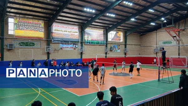 مسابقات والیبال بین مدرسه‌ای دانش‌آموزان ساوجبلاغ