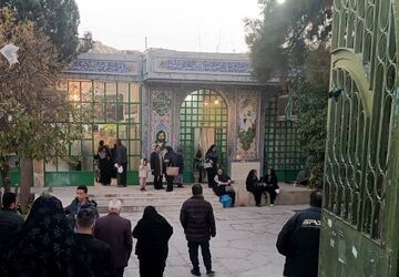 روز زیارتی زیارتگاه خضر نبی(ع) در محله دست‌خضر شیراز
