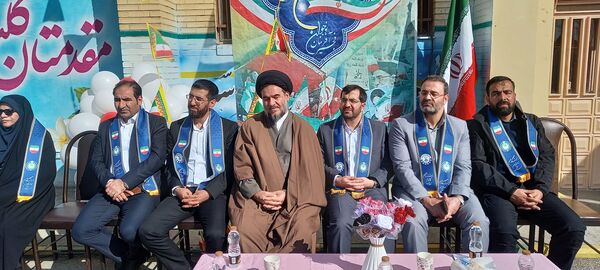 همایش بزرگ یاوران انقلاب در آموزشگاه دخترانه جنت ملارد 