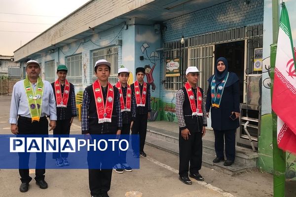 بازدید کشوری از دانش‌آموزان پیشتاز دبستان فولادفر ناحیه دو شهرری 