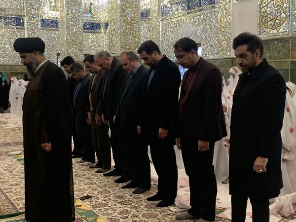 جشن تکلیف دانش آموزان دختر در حرم حضرت زینب (س)