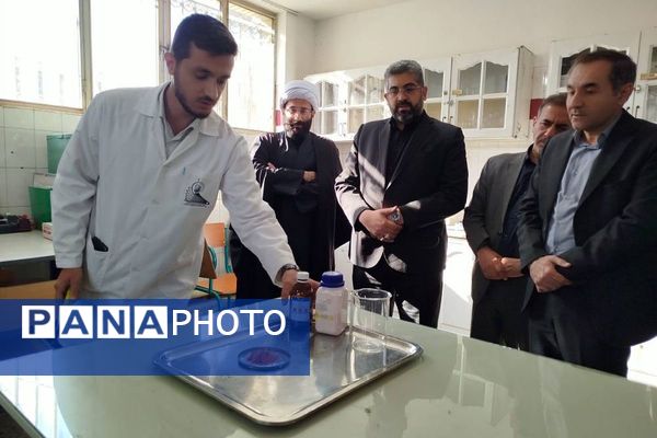 بازدید فرماندار و شورای شهرقدس از پژوهش‌سرای دکتر حسابی