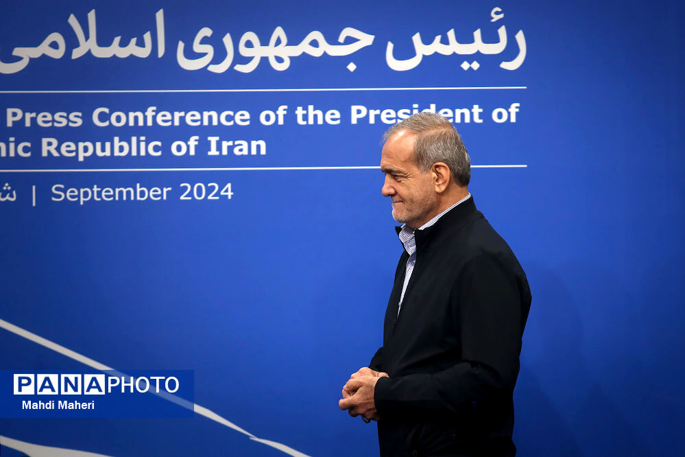 بازدید رئیس جمهور از «مرکز نوآوری و تعالی کوثر» دانشگاه تهران

