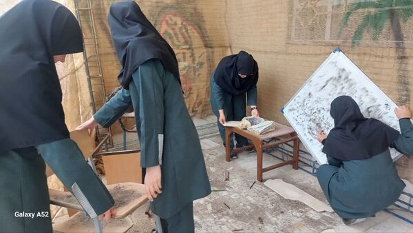 افتتاح نمایشگاه نبرد ناتمام در دبیرستان صدرا ابرکوه