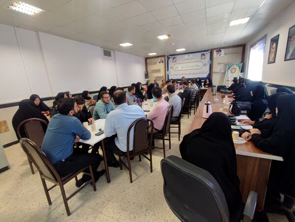 نشست صمیمی مدیر آموزش و پرورش سملقان با مسئول بسیج فرهنگیان 