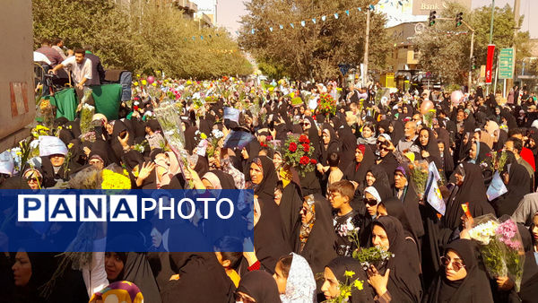 حرکت کاروان نمادین ورود حضرت معصومه(س) به قم