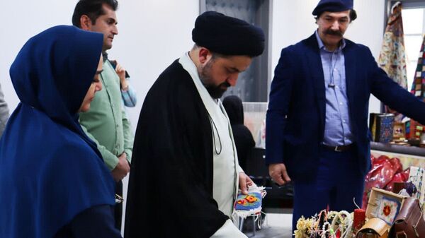 نمایشگاه دستاورد‌های هنری معلولان اعصاب و روان در محمدشهر کرج