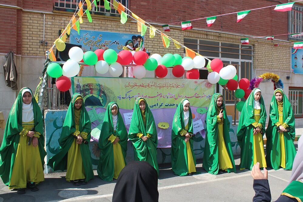 اولین جشن جوانه‌ها در مدرسه نشاط بهارستان‌2
