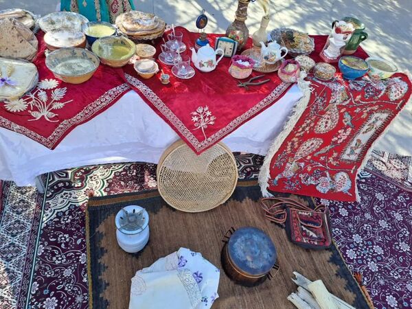 جشنواره بومی و محلی در دبیرستان سمیه شهرستان خاتم