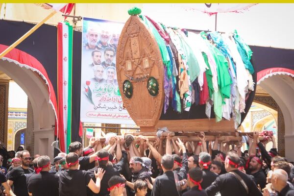 مراسم عاشورای حسینی در مشهد اردهال کاشان