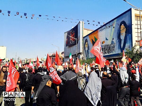 آخرین سلام؛ از میدان انقلاب تا میدان آزادی، تهران در آیین وداع با رهبر شهید