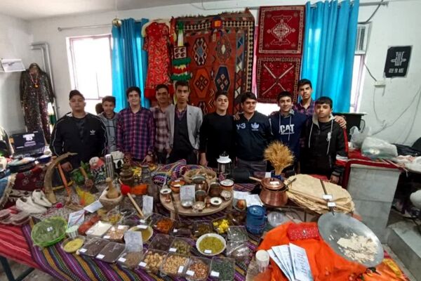 جشنواره آداب و رسوم و غذاهای سنتی شهرستان‌های فارس