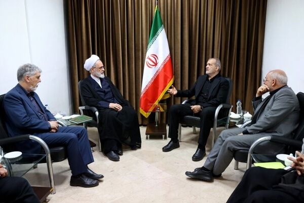 رئیس‌جمهور: تحول در رویکردهای ارتباطی نهاد روحانیت ضروری است