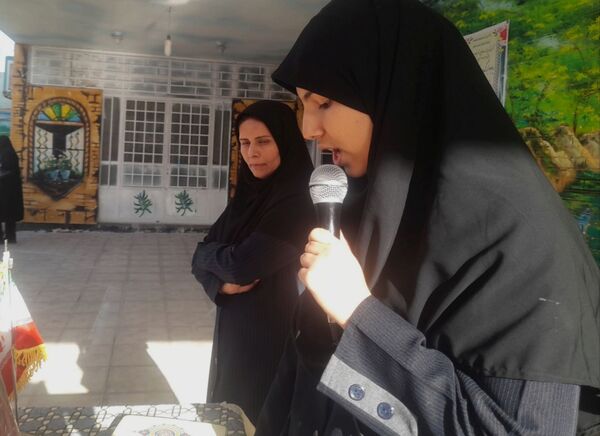گرامیداشت هفته دفاع مقدس در دبیرستان فیاض