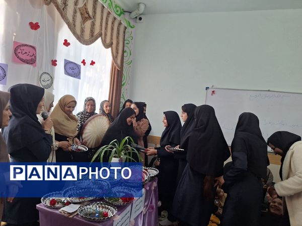 مراسم مهرِ مادرانه در مدرسه برادران رحمانی خلیل آباد