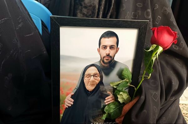 اشک و افتخار در شهرداری خشکبیجار؛ آیین ویژه دهه فاطمیه برای مادران شهدا