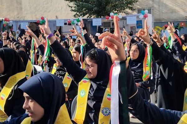 جشن انتخابات شهردار مدرسه شهید خبره فرشچی ناحیه یک شهرری
