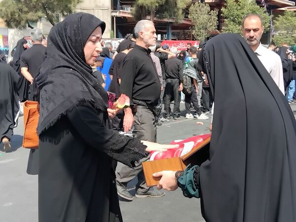 پیاده‌روی جاماندگان اربعین حسینی از مصلی تا میدان شهدای کرج