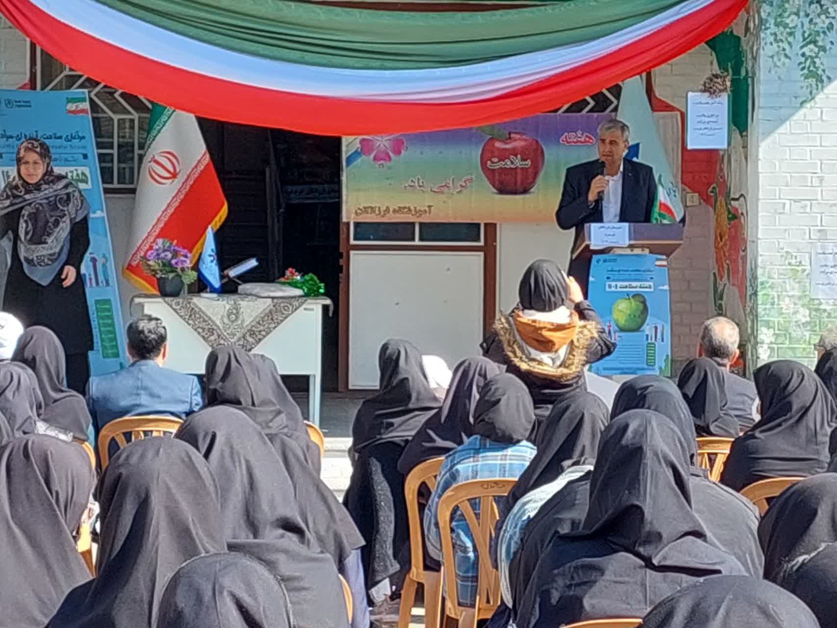 دانش‌آموزان مروج سبک زندگی سالم باشند