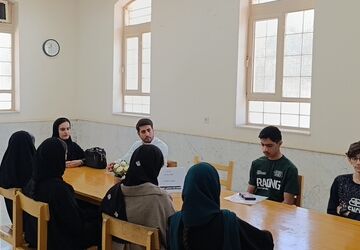 جلسه مشاوره تخصصی هدایت تحصیلی و کنکور با حضور رتبه های برتر کنکور کشوری 
