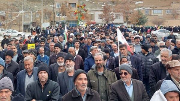 حاشیه نگاری حضور مردم شهر بن در راهپیمایی ۲۲ بهمن ۱۴۰۴