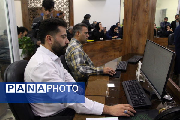 بازدید خبرنگاران از ایستگاهای اتوبوس شهری و حمل‌ونقل یزد