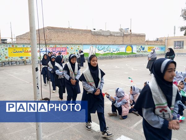 گرامیداشت یوم الله ۱۳ آبان وروز دانش آموز