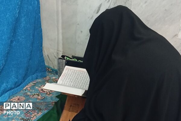 طنینِ دعای عرفه در آستانِ دوست