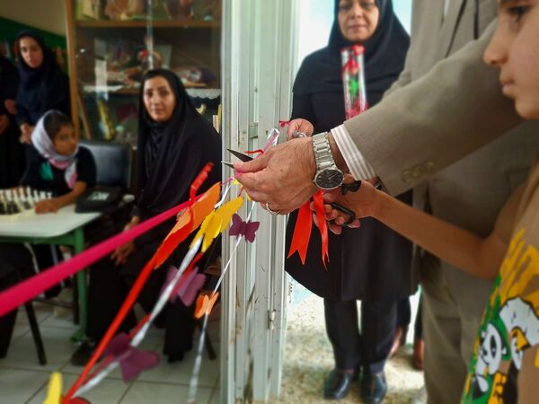 بازدید مدیرکل آموزش و پرورش استان چهارمحال وبختیاری در آموزشگاه استثنائی امید شهرستان بروجن 