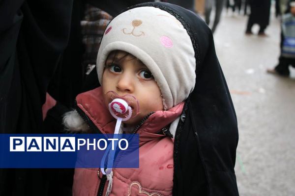 شادپیمایی خانوادگی جشن نیمه شعبان در قم