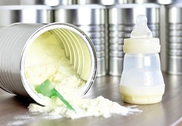 عرضه شیرخشک خارج از داروخانه تخلف است