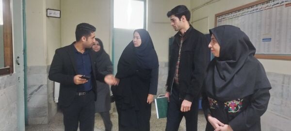 بازدید استانی کارشناس بهداشت از دبیرستان شهید محمدی پور