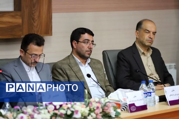 اجلاس مشترک مدیران و روسای نواحی و مناطق و شورای معاونان اداره‌کل آموزش و پرورش آذربایجان شرقی