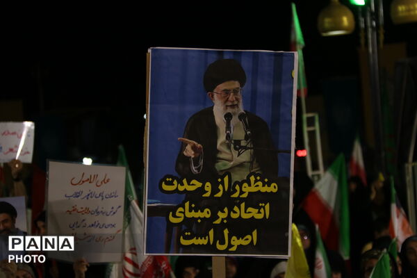 حضور شهردار تهران در آیین شبانه امیرچخماق