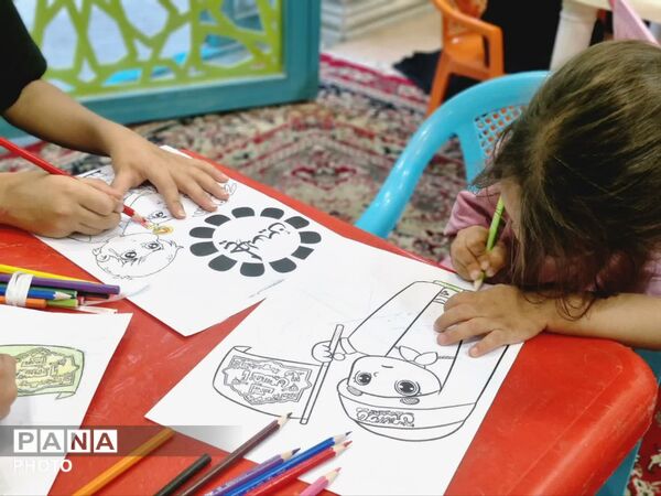 برپایی موکب کودک در جوار شهدای گمنام منطقه ۱۸ 
