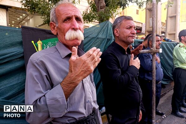 طنین اشک و ماتم در سوگ سالار شهیدان در اسلام آباد غرب