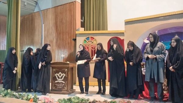 مراسم جشن نیمه شعبان توسط هنرجویان هنرستان فاطمه الزهرا (س)