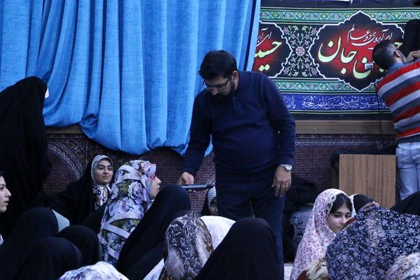 شبِ خلوتِ دل‌ها، آغاز اعتکاف دانش‌آموزی صفادشت در مسجد اباصالح الهمدی