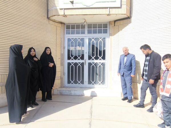 بازدید عوامل اجرایی دبستان شهید پسندیده از کتابخانه فدک فدافن