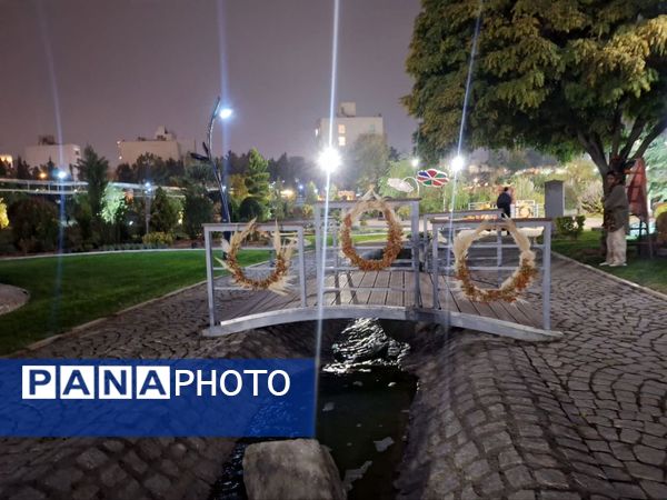 زیبایی باغ گل‌های مشهد در پاییز