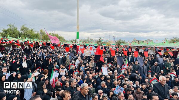 تشییع پیکر شهید ناو دنا «حاج اصغر مسلمی مهنی» در جیرفت