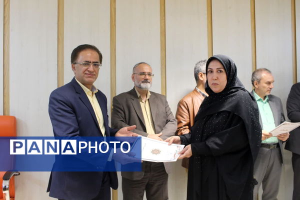 تجلیل از برترین‌های تدریس و یادگیری در جشن نوآوری و خلاقیت در آموزش